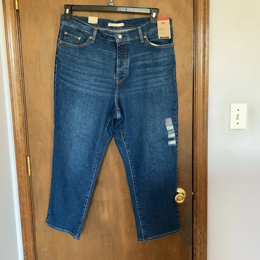 Offer$40 Levi’s wedgie straight jean high rise snug through hip & thigh 20W - Picture 6 of 17